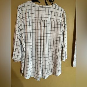 Liz Clairborne women top NWT